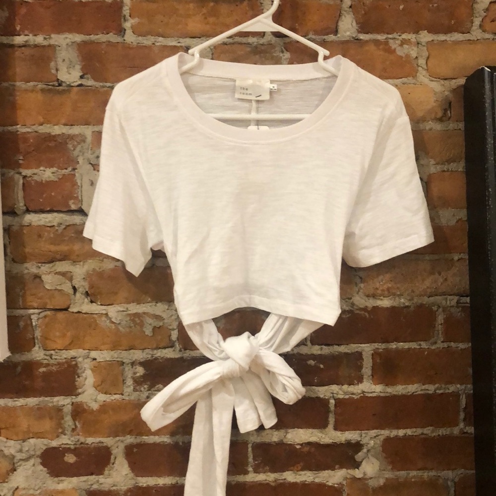 Crop, tie waist white tee
